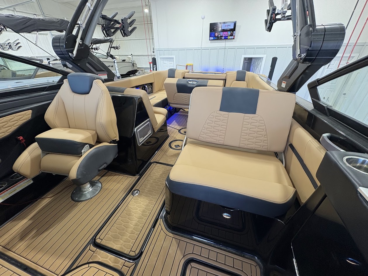 2022 MasterCraft X26