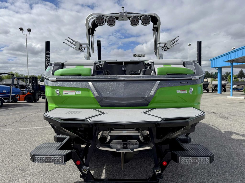 2021 MasterCraft X24