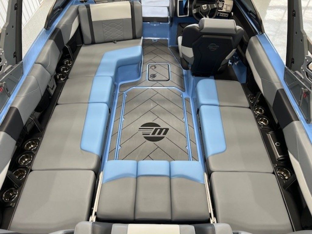 2024 Malibu Boats 23 LSV