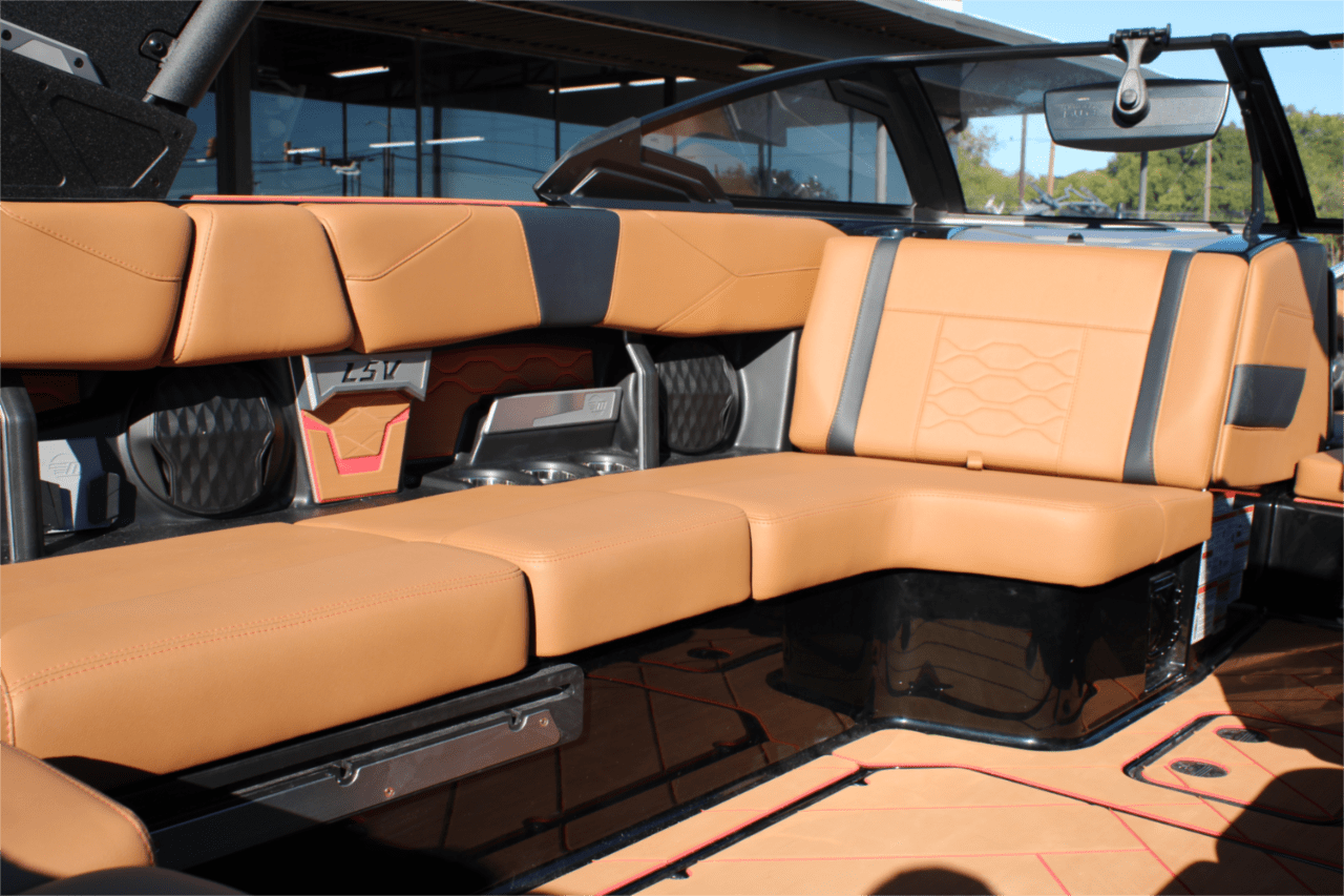 2025 Malibu 23 LSV