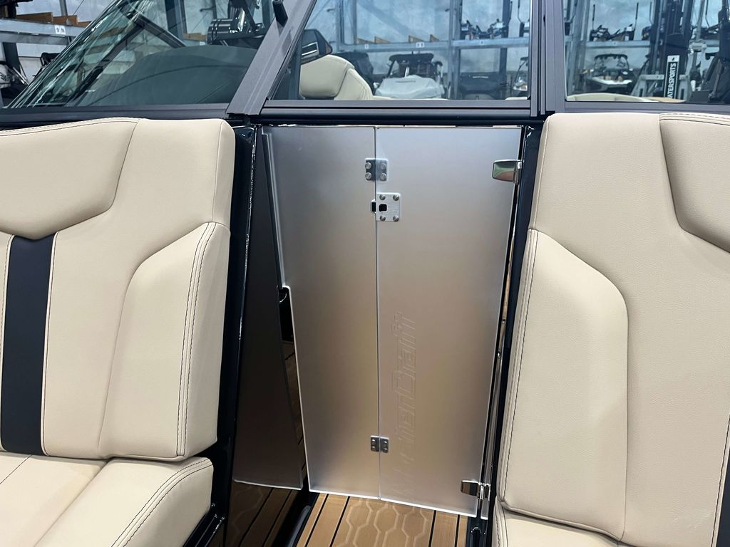 2024 MasterCraft XT22