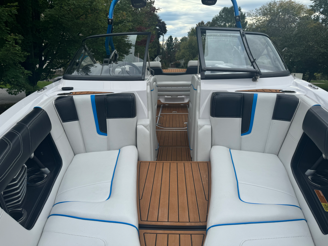 2015 Nautique G23