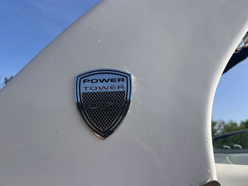 2017 Regal 2300