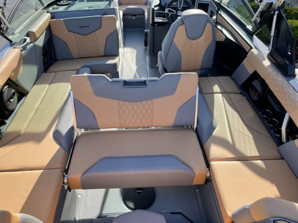 2023 MasterCraft XT23