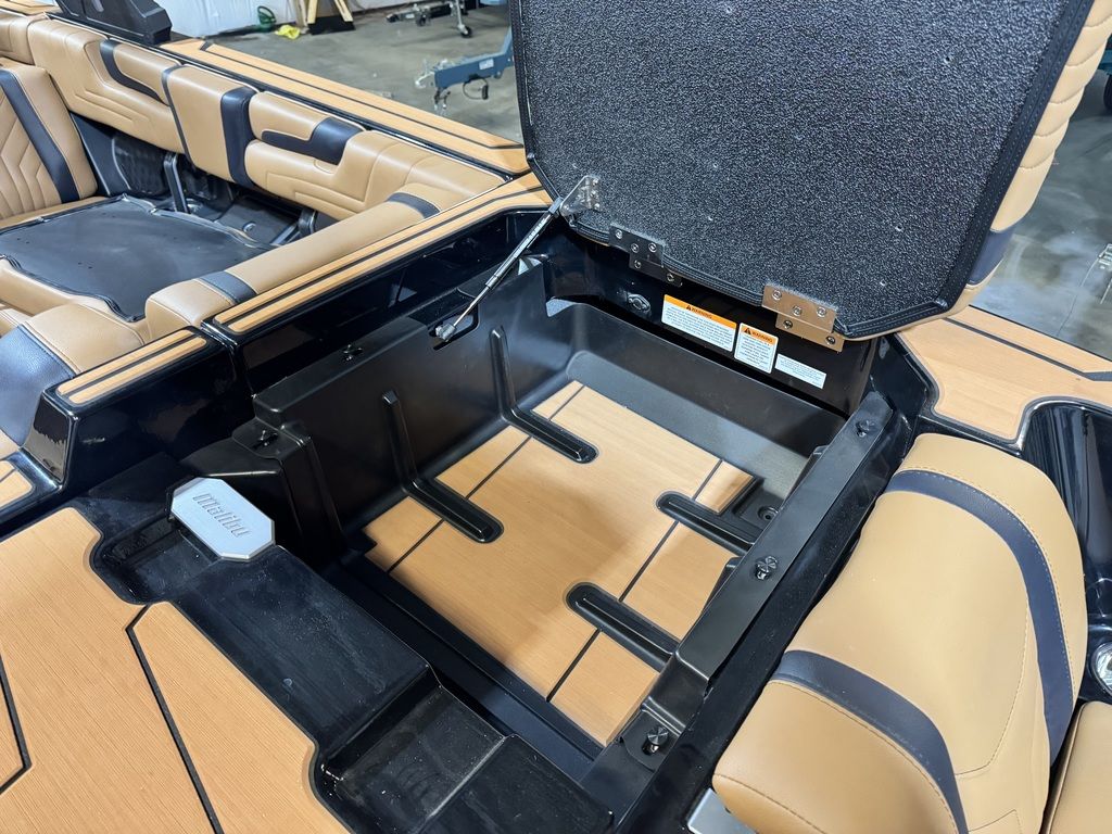 2025 Malibu Boats 25 LSV