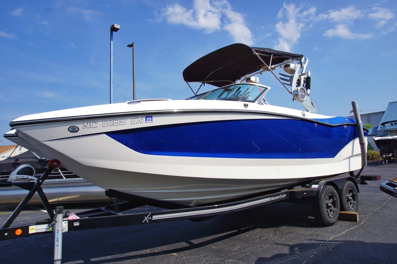 2019 MasterCraft X24