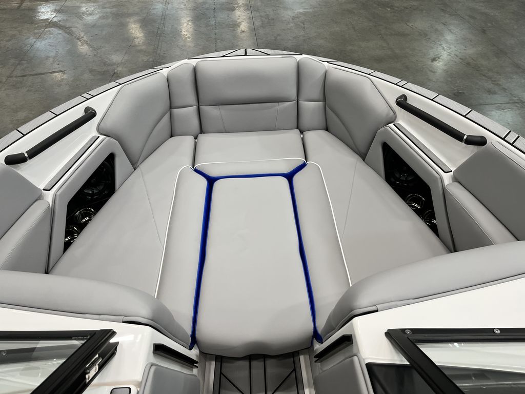 2023 MOOMBA Craz