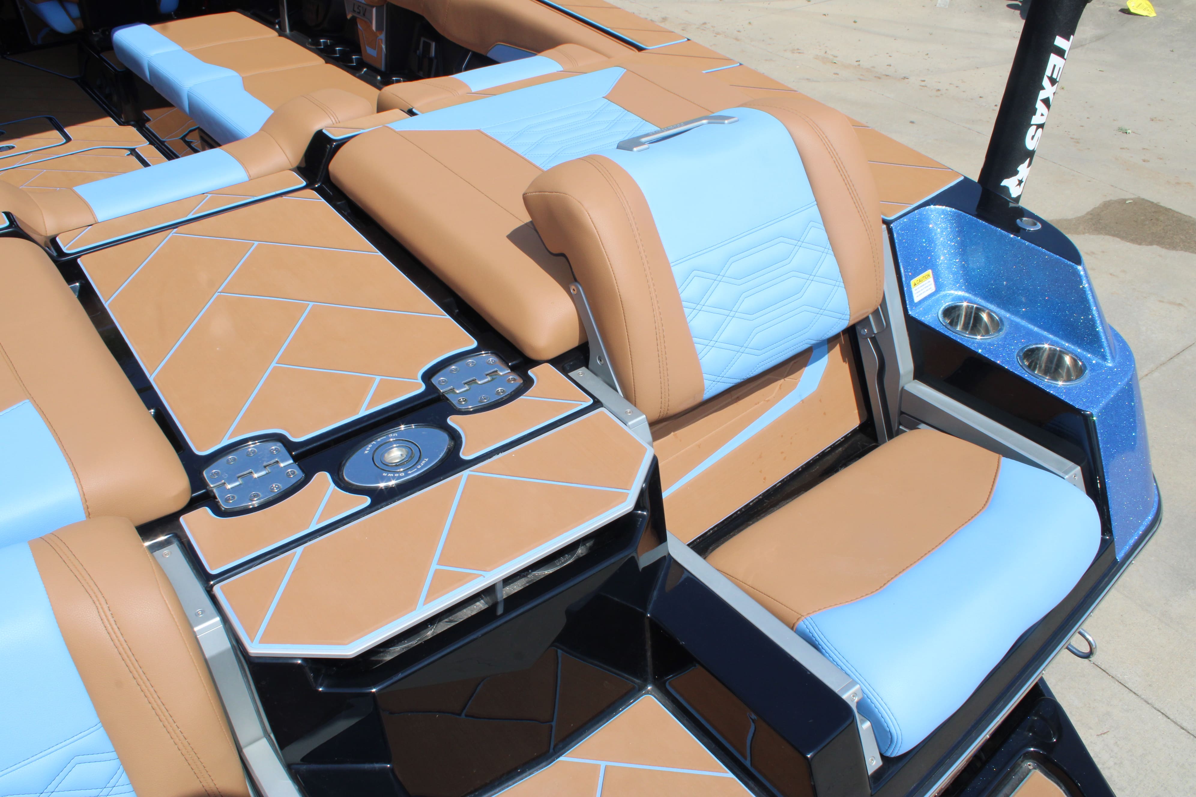 2025 Malibu 26 LSV