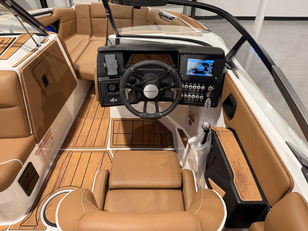 2025 MOOMBA Mojo
