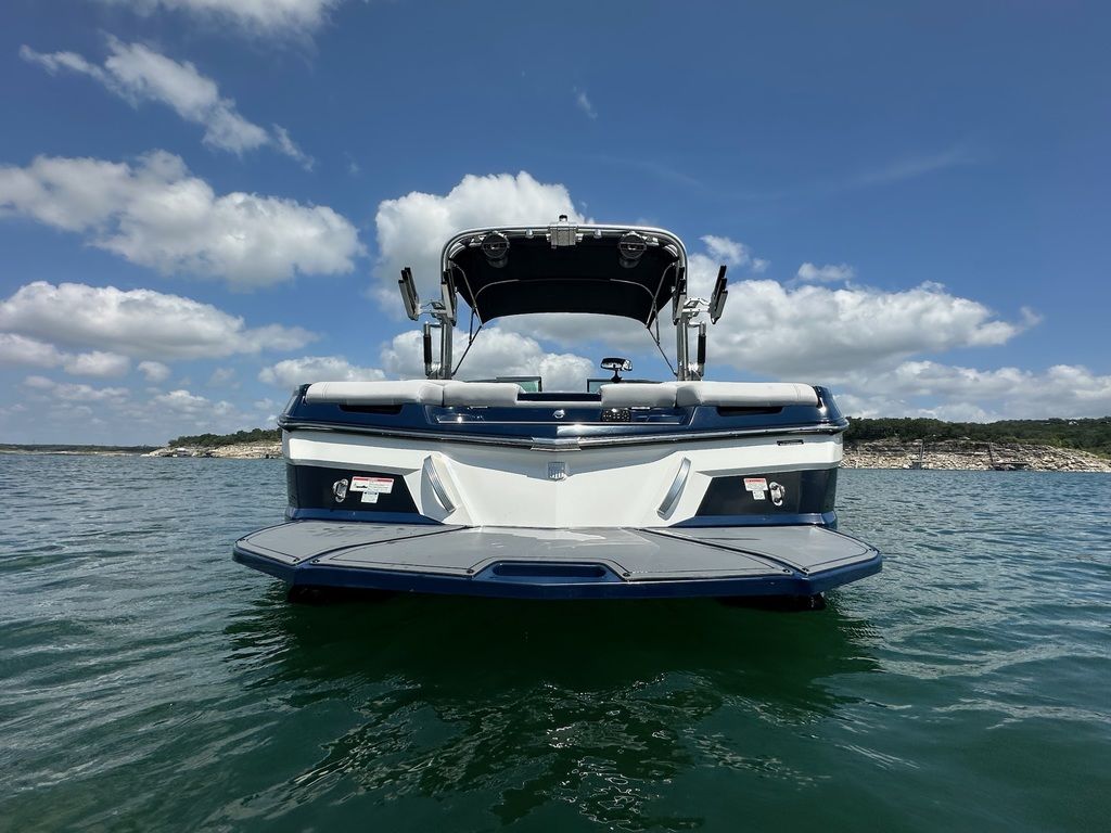 2019 MasterCraft XT23