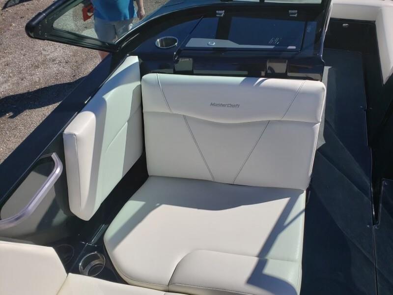 2021 MasterCraft NXT 24 Icon