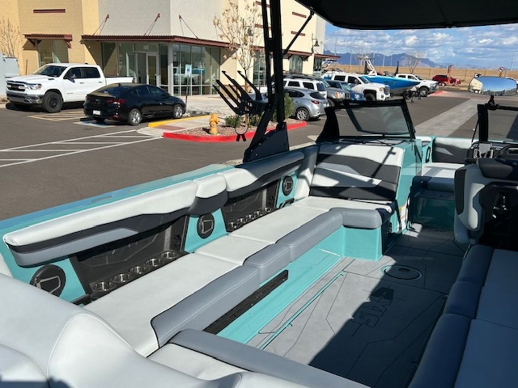 2024 Axis Wake Research T250