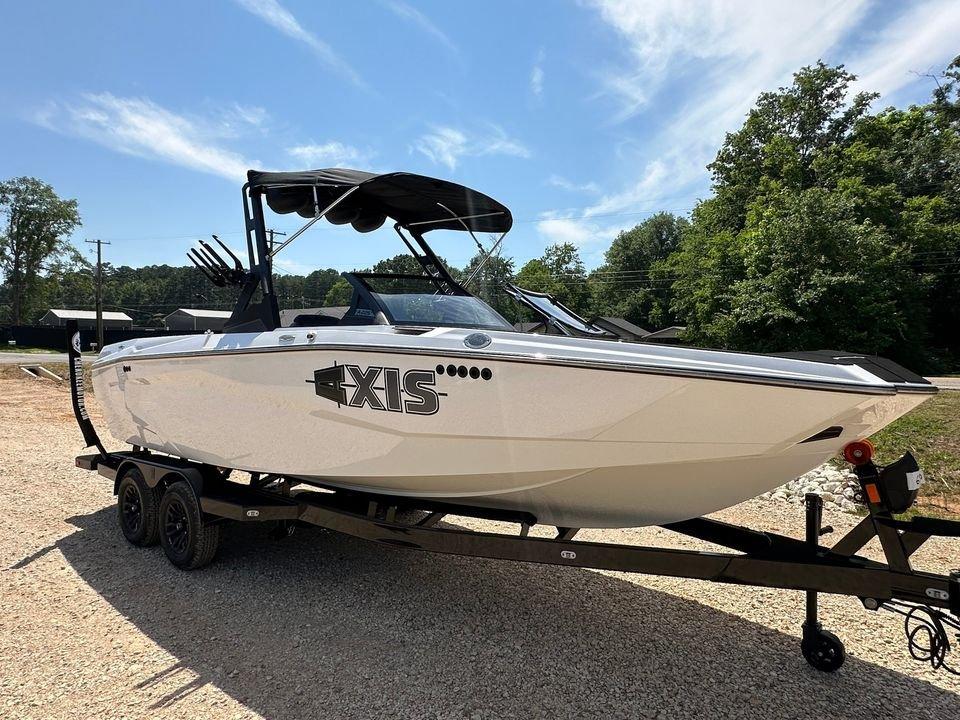 boat.Title