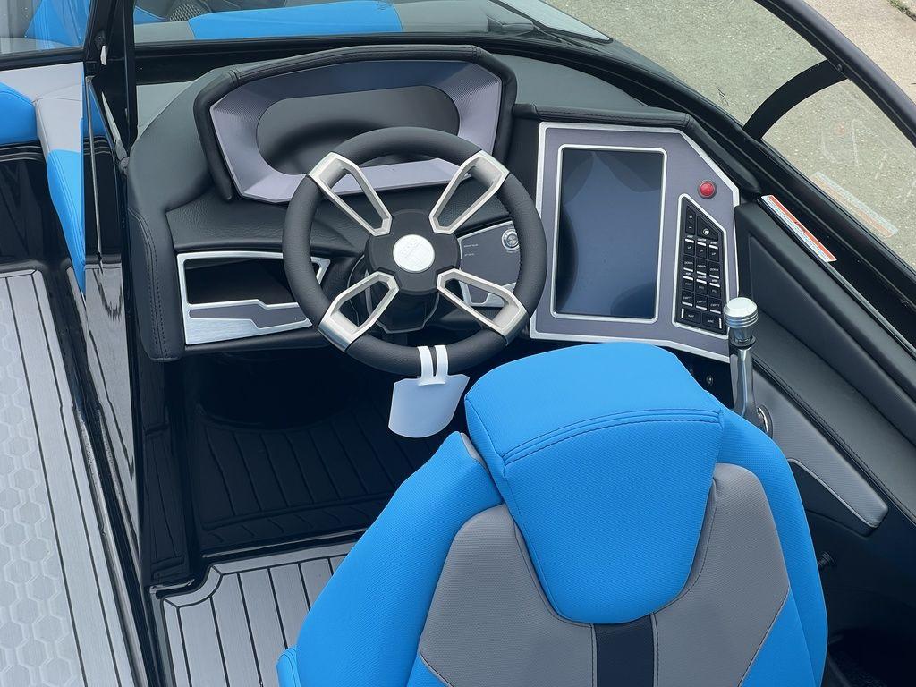 2024 MasterCraft XT23