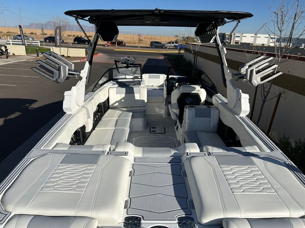 2025 Malibu Boats 24 MXZ