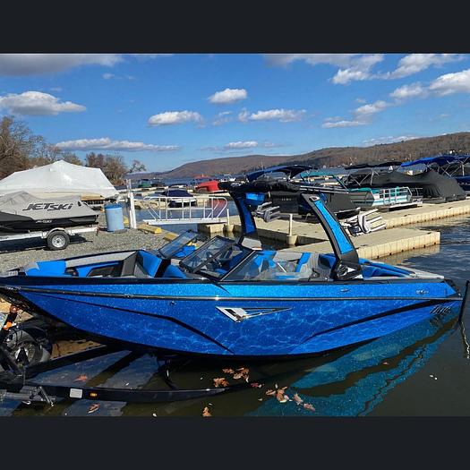 boat.Title