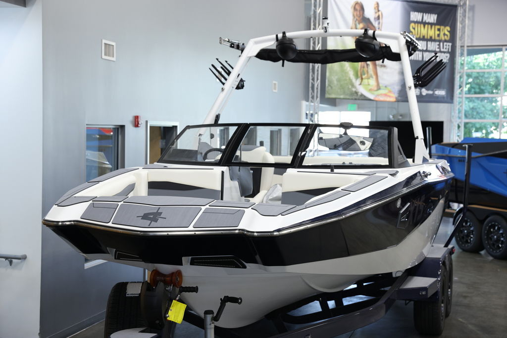 2024 Axis Wake Research A225