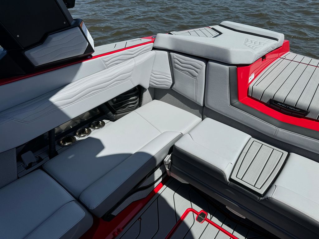 2025 Nautique G23