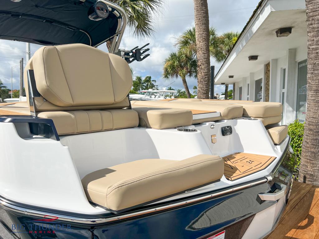 2023 Mastercraft XT24