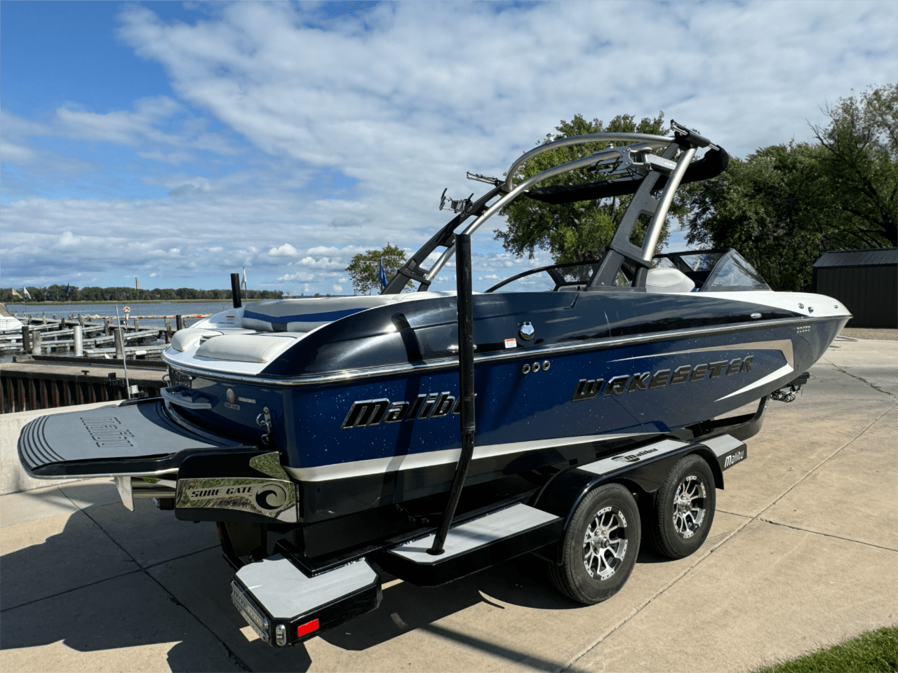 2016 Malibu Wakesetter 22 MXZ