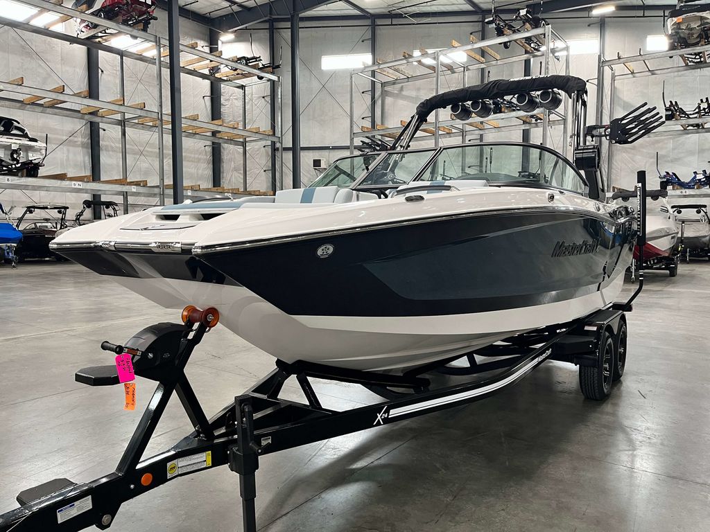 2025 MasterCraft X24