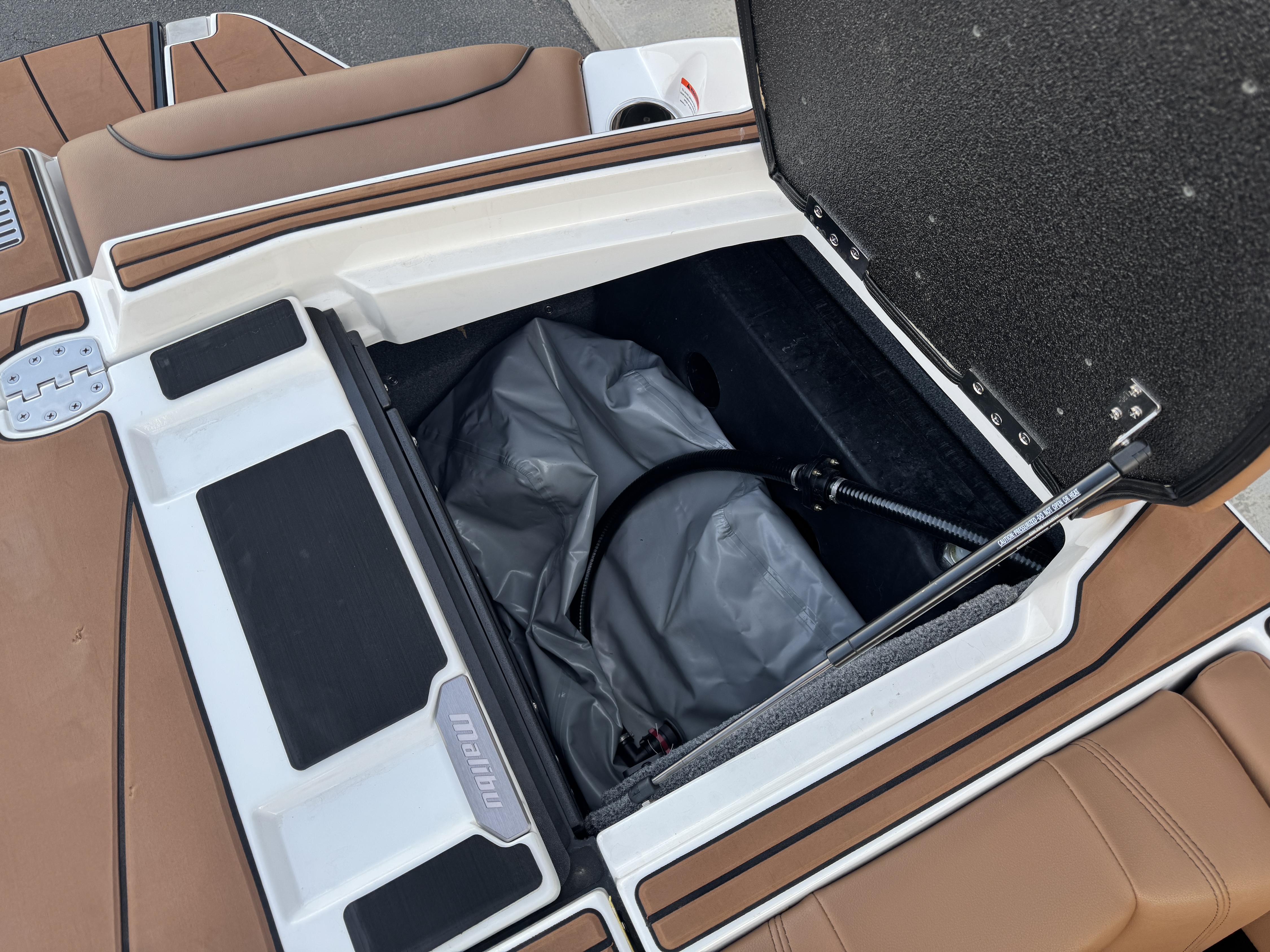 2023 Malibu 23 LSV Low Hours-fully Loaded Lt4