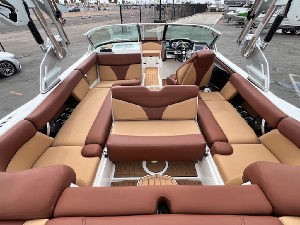 2019 Mastercraft XT22