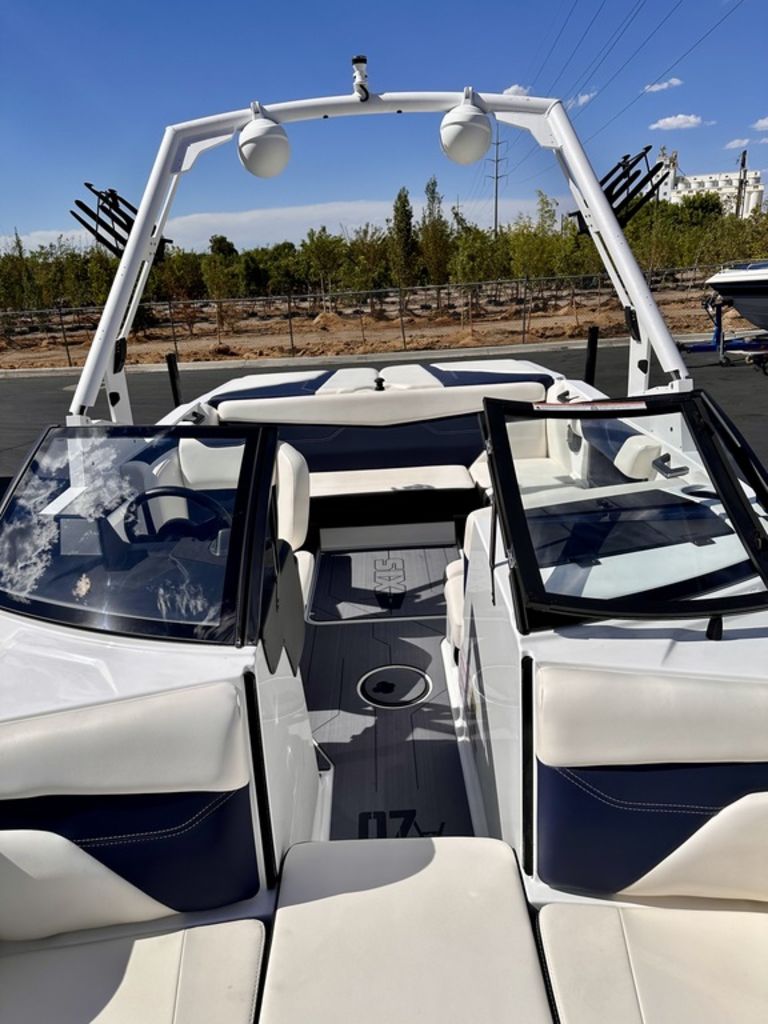 2024 Axis Wake Research A20