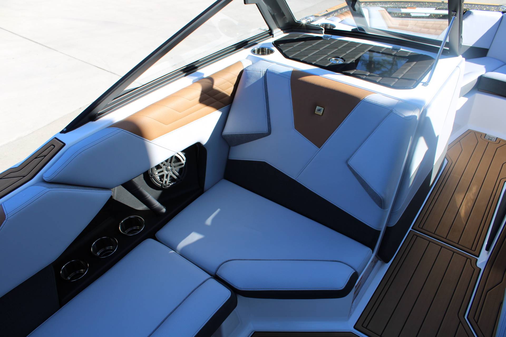 2025 Nautique S21