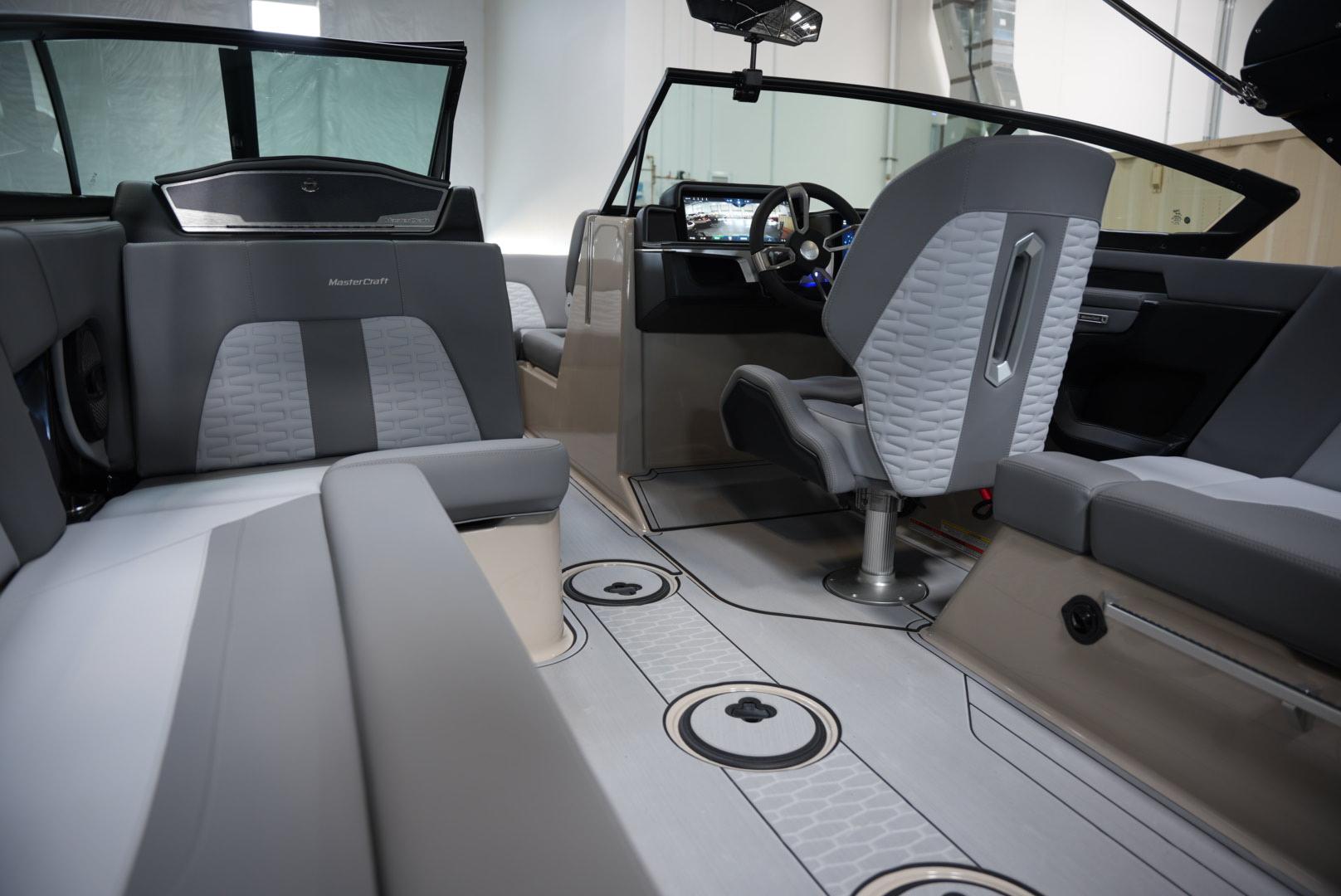 2025 MasterCraft X22 - NEW ARRIVAL &#8211; BRAND NEW COLOR! Icon