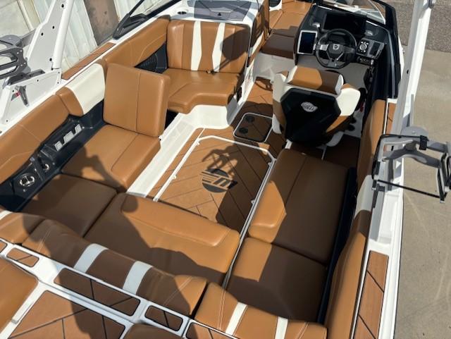 2022 Malibu 22 LSV – *Pending Deal*