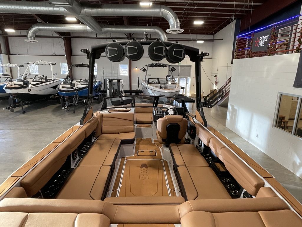 2025 Axis Wake Research A245
