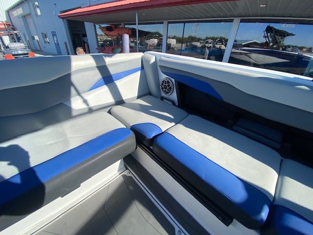 2022 Axis Wake Research T220
