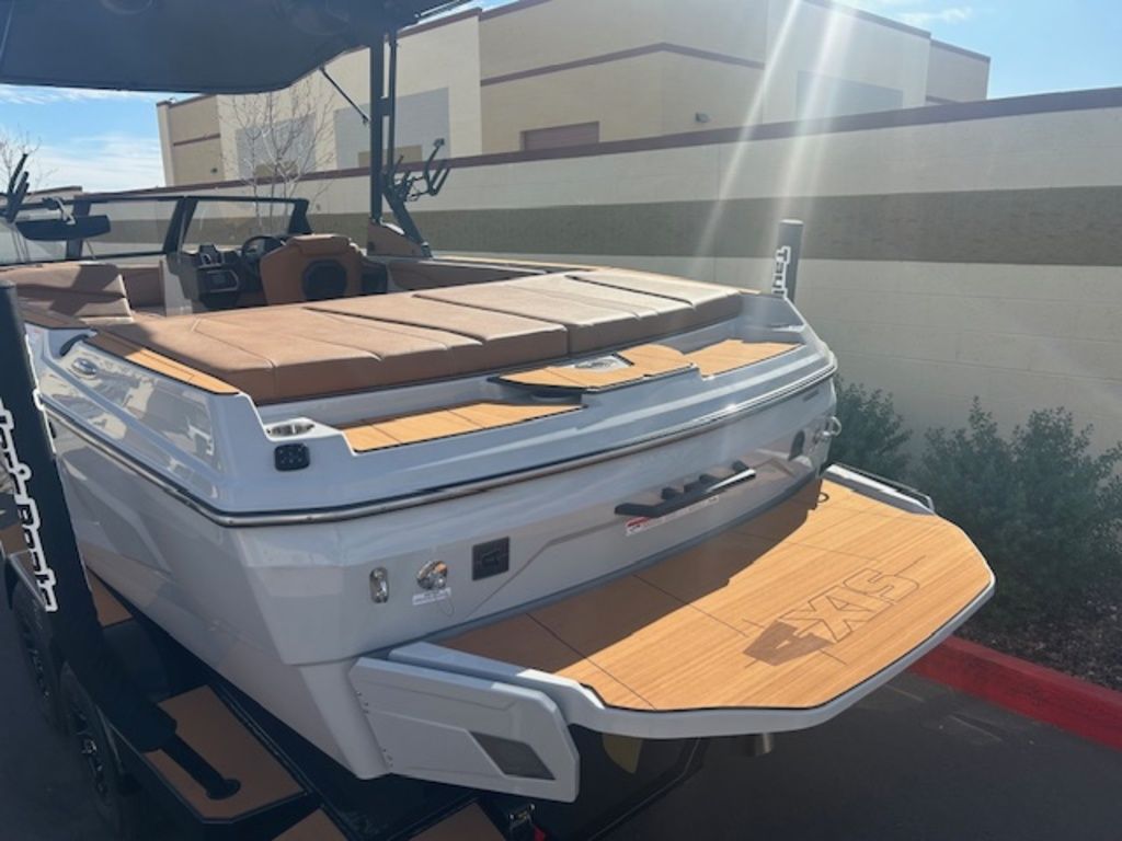 2025 Axis Wake Research A225