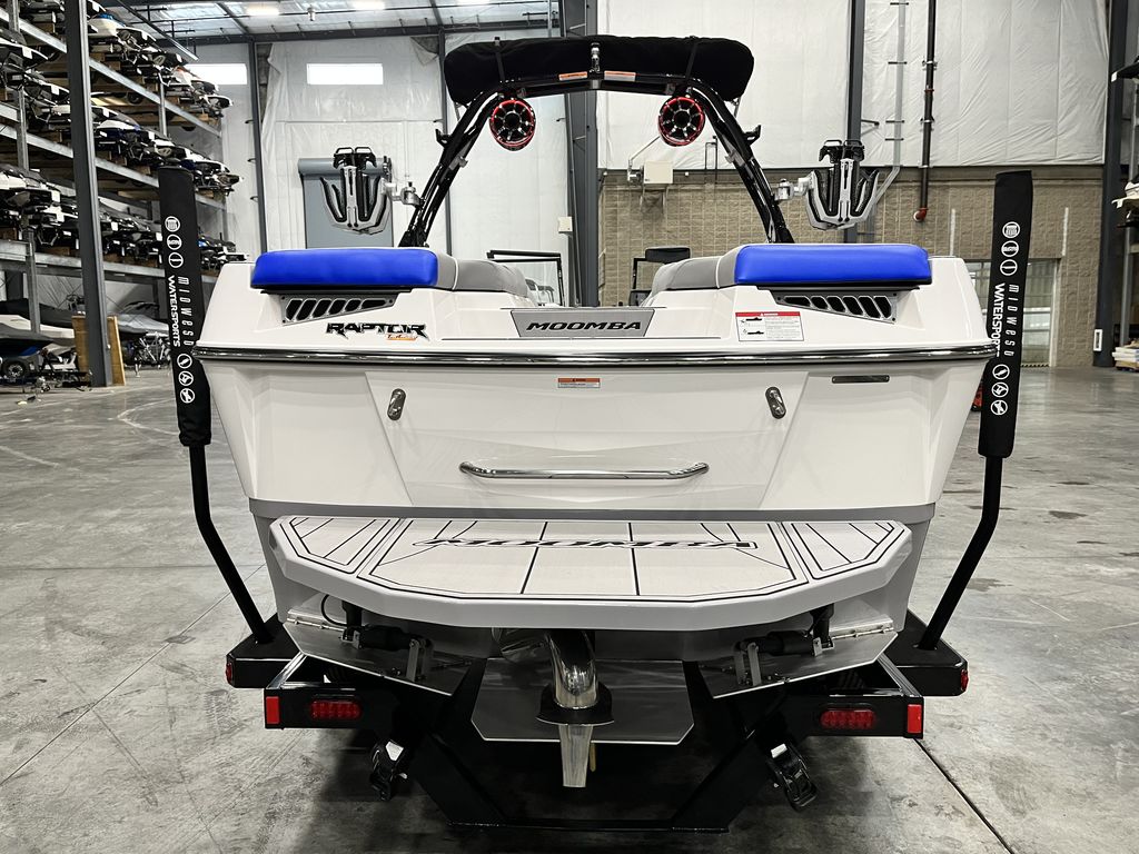 2023 MOOMBA Makai