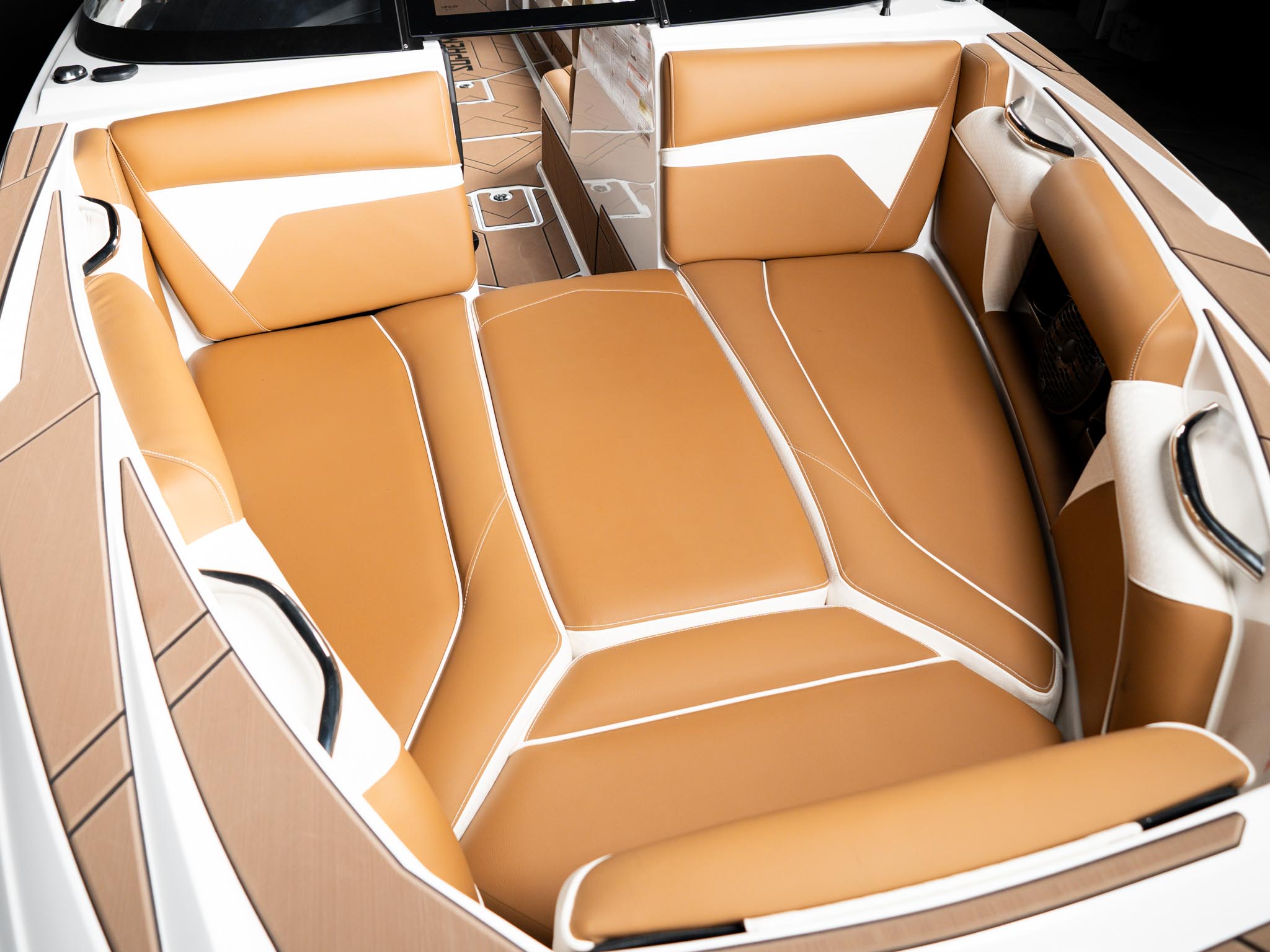 2025 Supreme S240 White Frost / Castano Brown Interior Icon