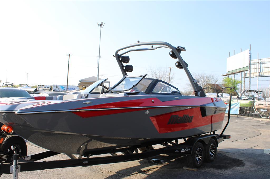 2023 Malibu 23 MXZ