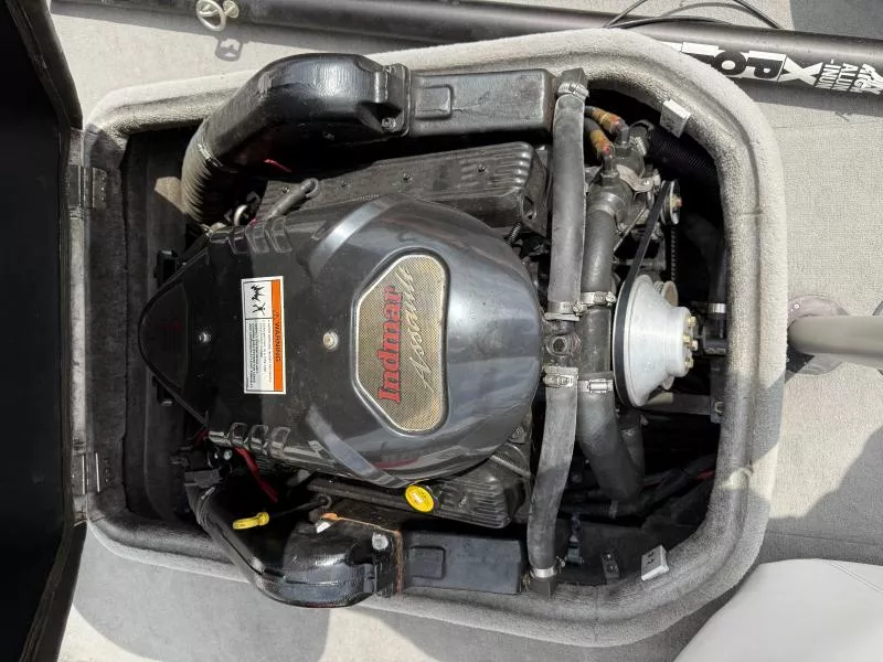 2005 Moomba Outback 