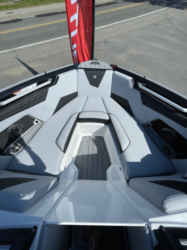 2022 Nautique S21