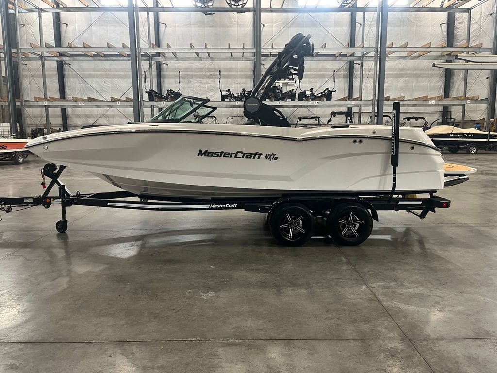 2025 MasterCraft NXT22