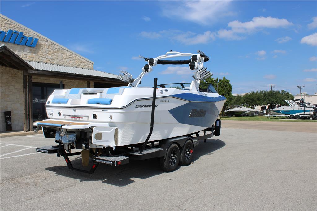 2024 Malibu 26 LSV