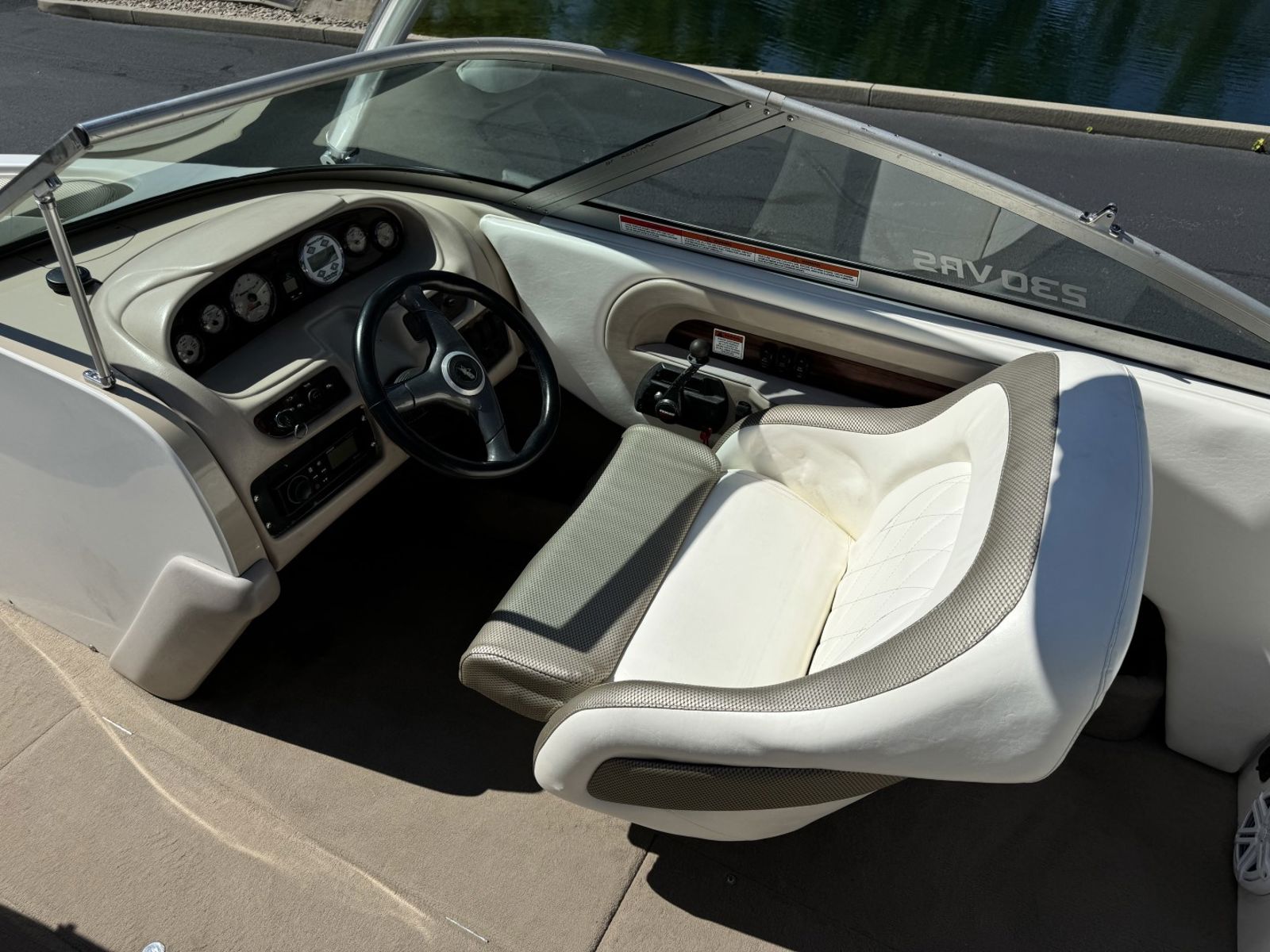 2000 MasterCraft Maristar 230V