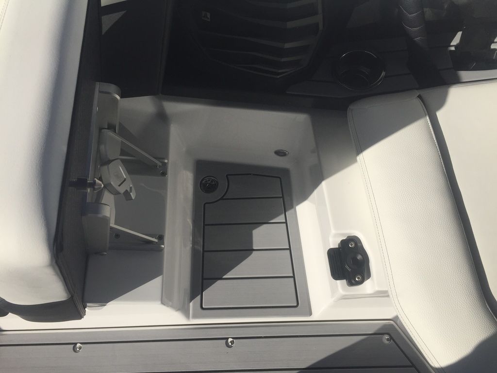 2020 Nautique Super Air Nautique G21