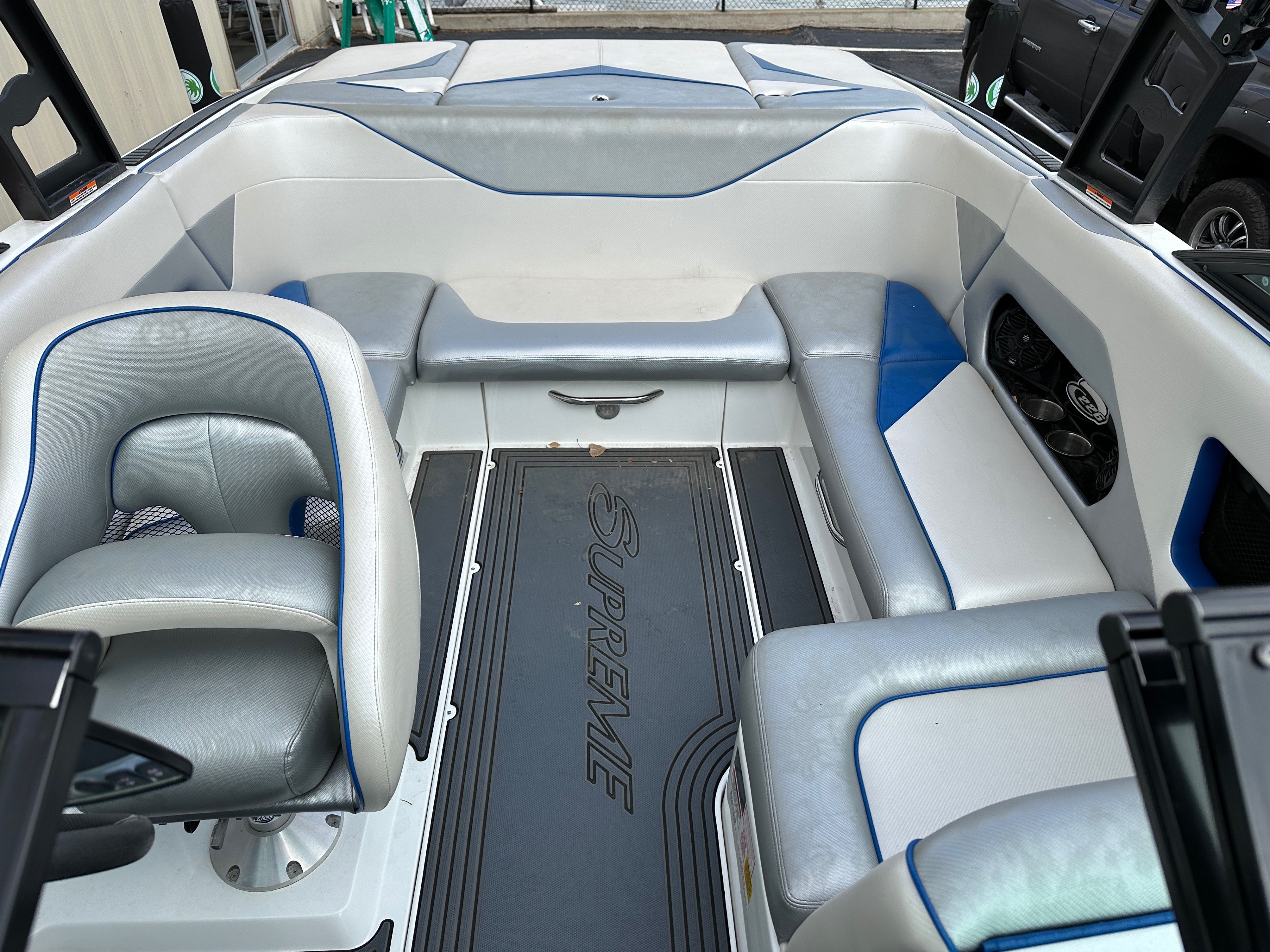 2015 Supreme S226