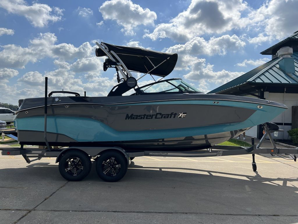 2024 MasterCraft XT22
