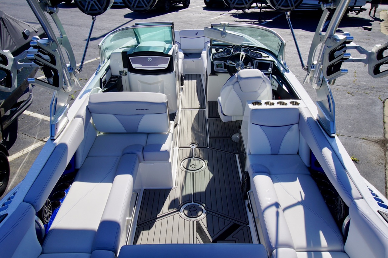 2017 MasterCraft X26