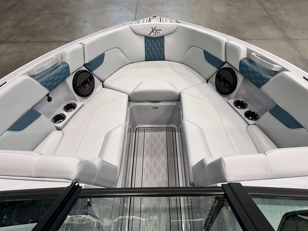 2025 MasterCraft XT23