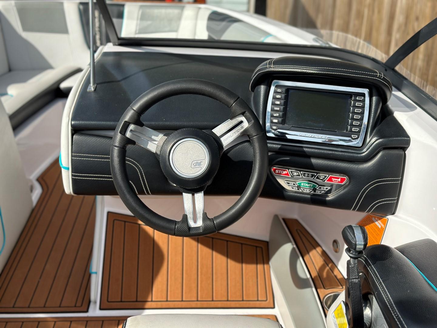 2015 Super Air Nautique G21