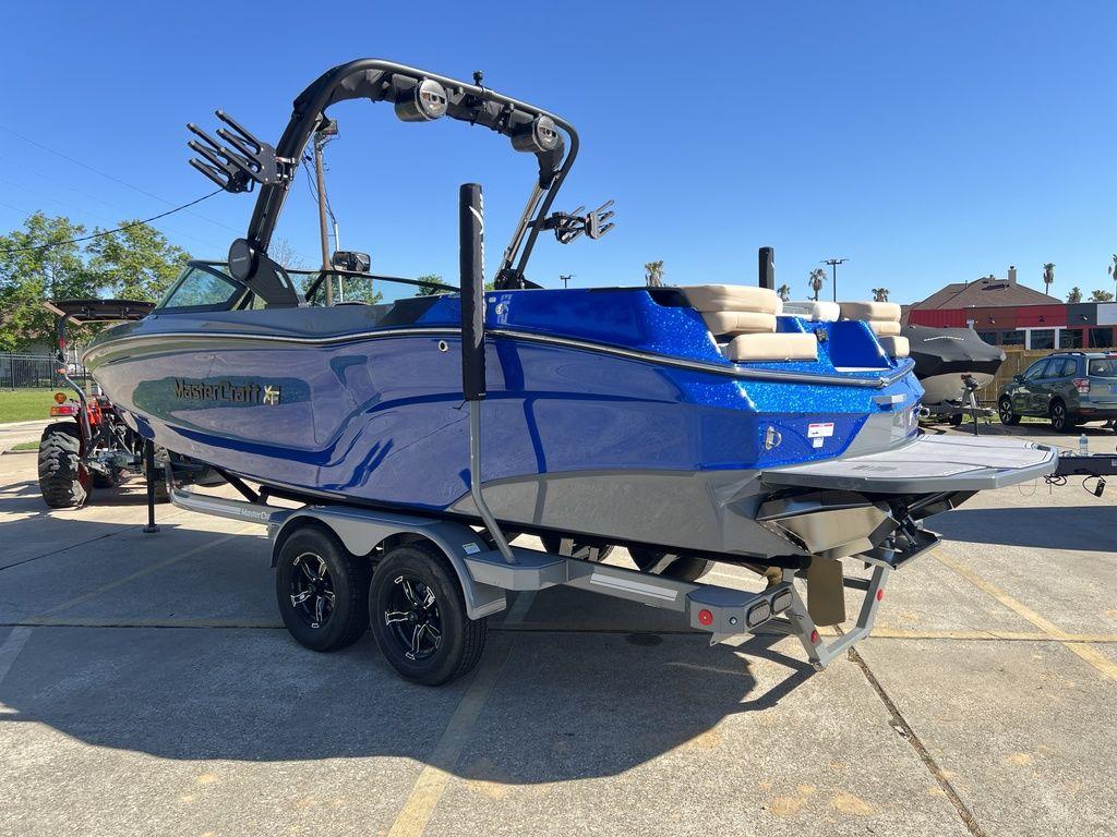 2024 MasterCraft XT24