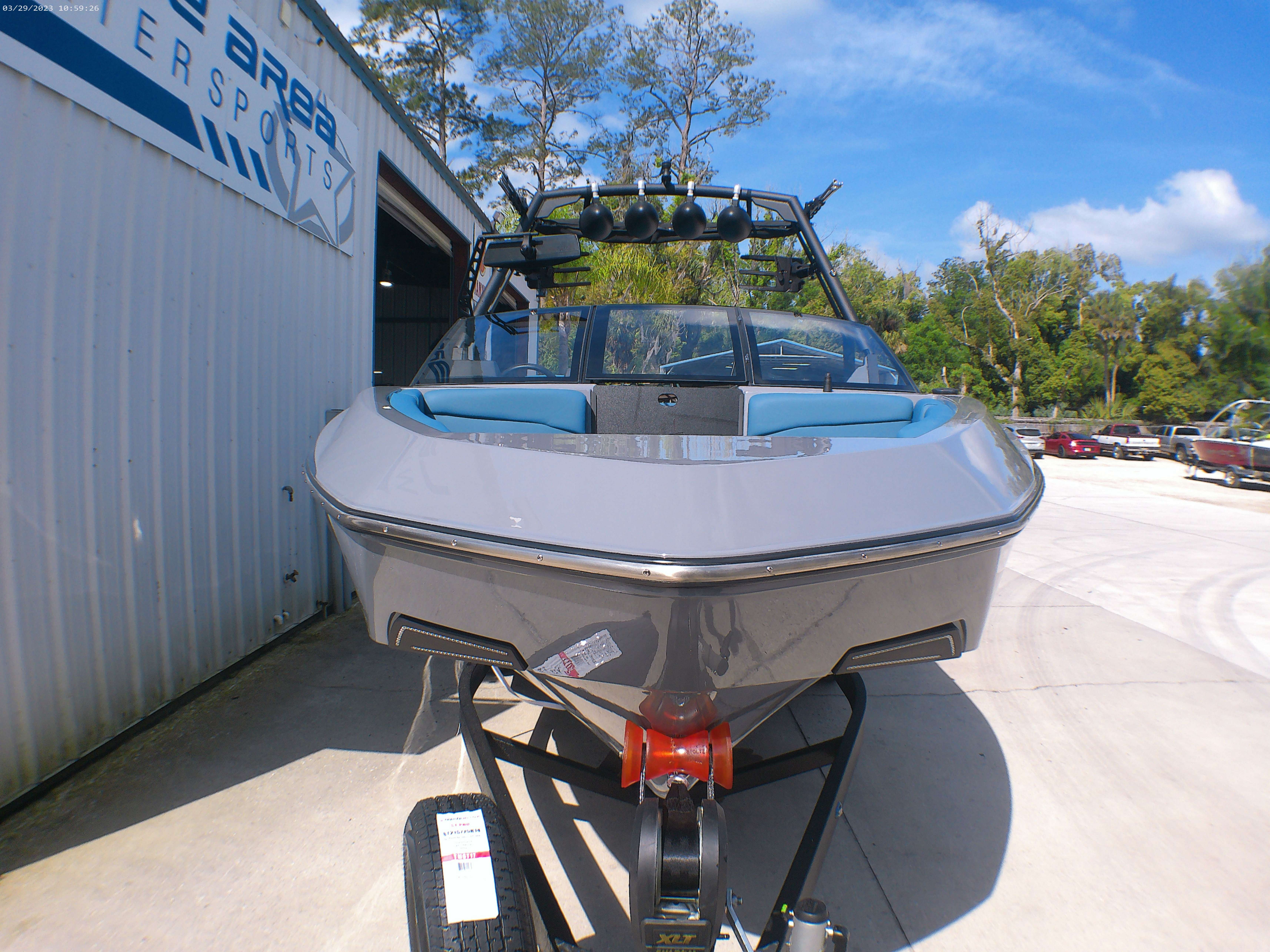 2023 Axis T235 Icon